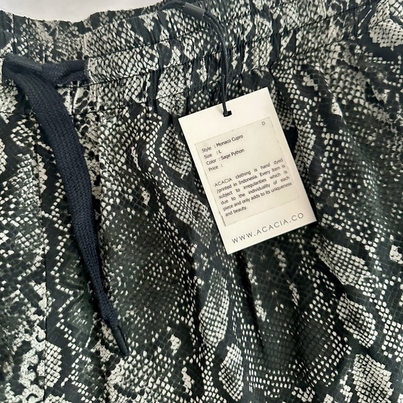 ACACIA Monaco Pants in Sage Python L - Picture 2 of 5